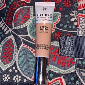 It cosmetics bye bye foundation